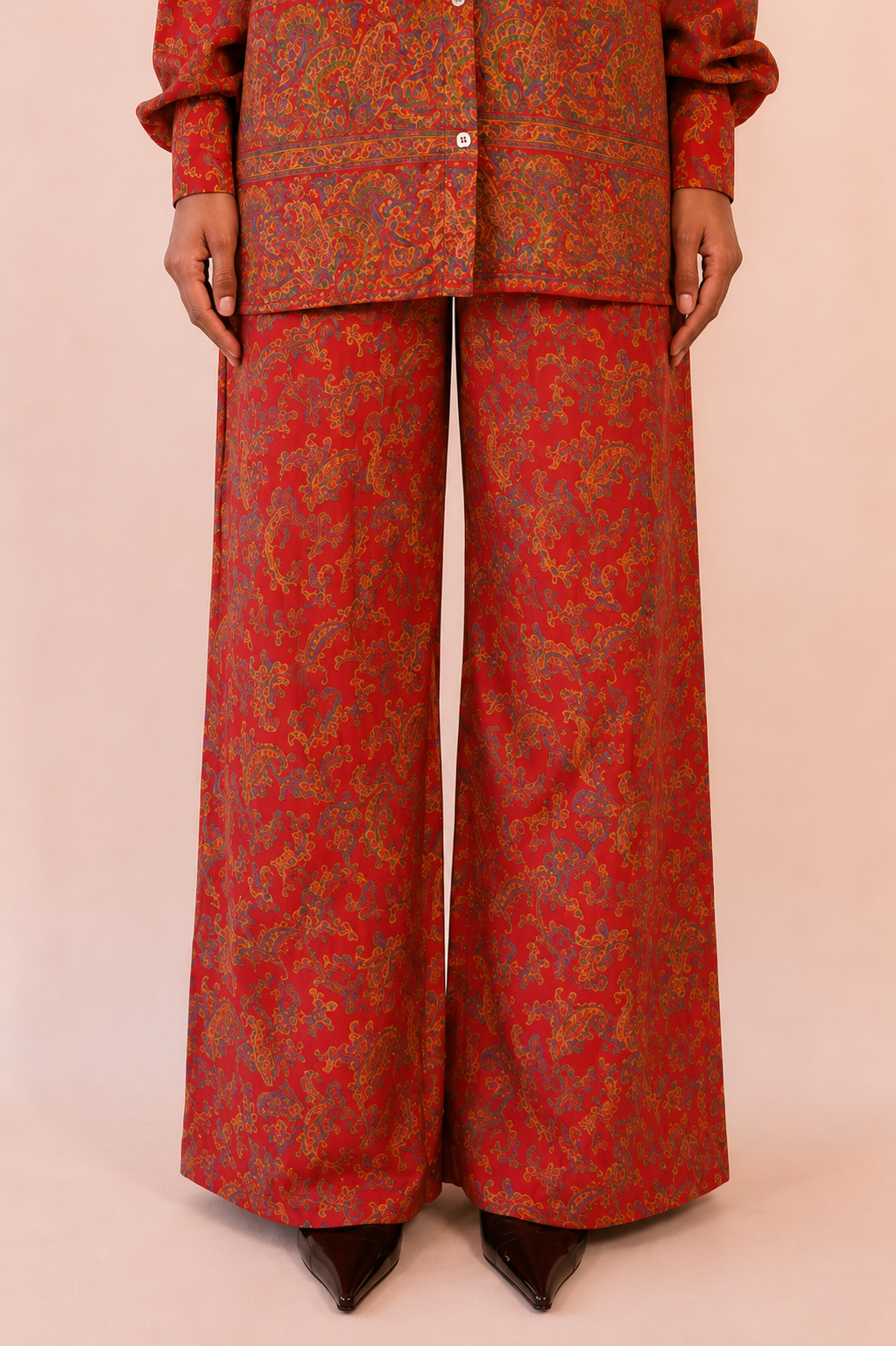 AFSANA PANTS are our one of a kind pants, crafted in-house with a focus on ease and fluidity. 