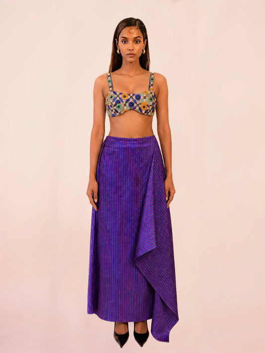 PANCHA I skirt is a one of a kind piece, handcrafted in house from pure silk. 