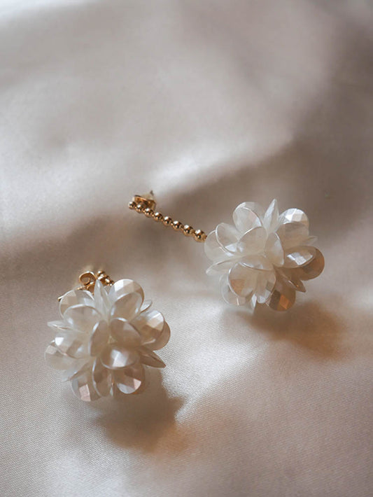Vintage 90s Ivory petals